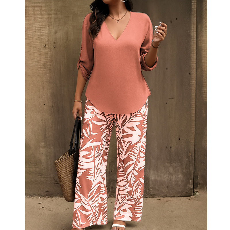 Liwia - Elegant Summer Set With a V-neck Blouse and Printed Trousers