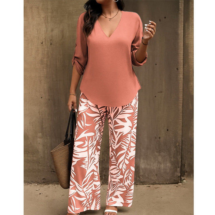 Liwia - Elegant Summer Set With a V-neck Blouse and Printed Trousers