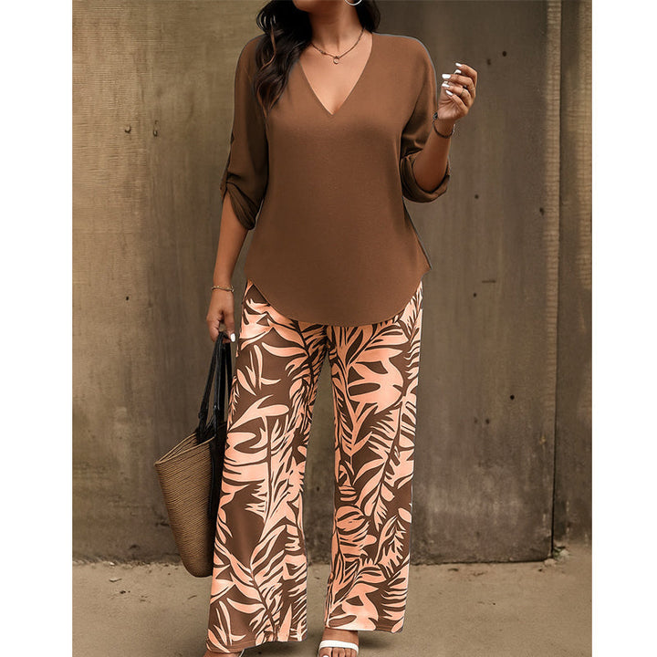 Liwia - Elegant Summer Set With a V-neck Blouse and Printed Trousers