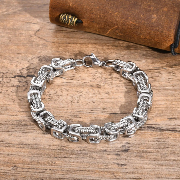Glinn - Rogue Forged Chain Cuff